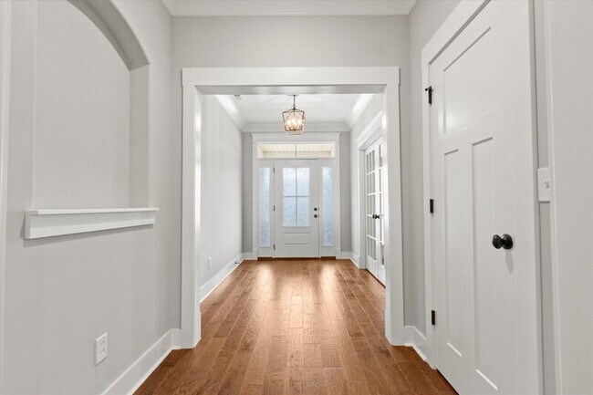 Building Photo - 129 Waxwing St