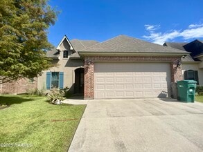 Building Photo - 144 Heathwood Dr