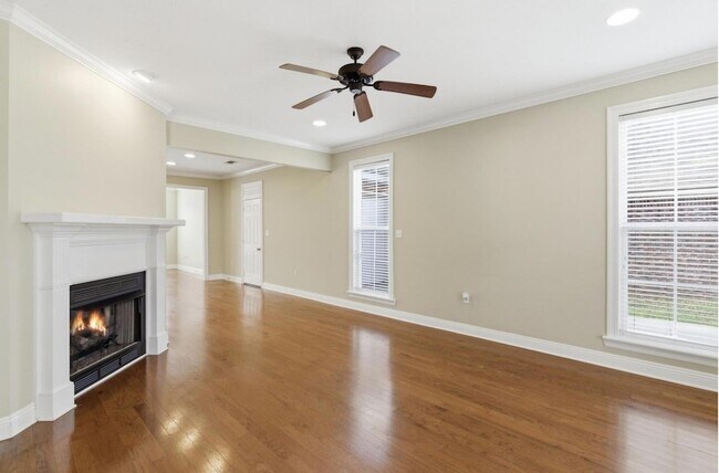 Building Photo - 44 Bridgefield Ct