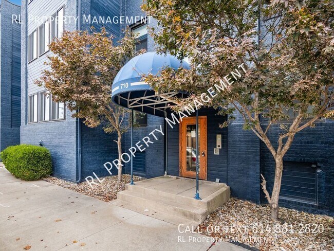 Foto del edificio - WAIVED APPLICATION FEE WITH SIGNED LEASE!!...