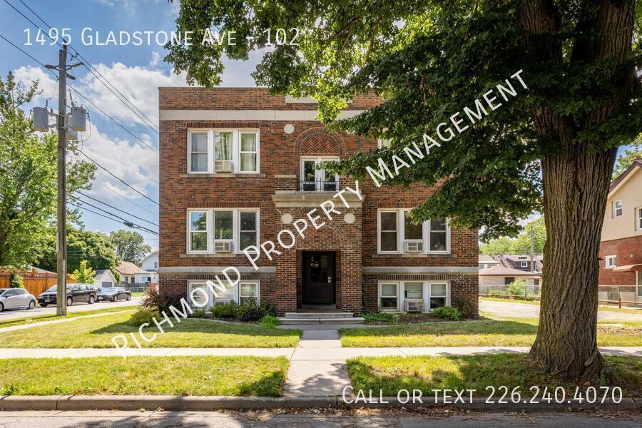 Photo principale - 1495 Gladstone Ave