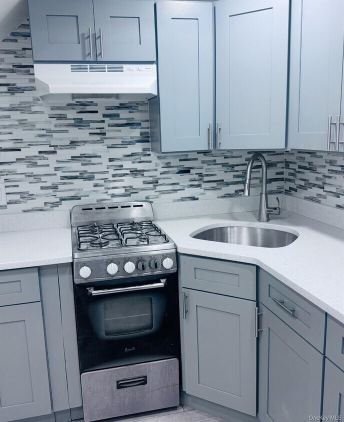 Foto principal - 35-26 33rd St