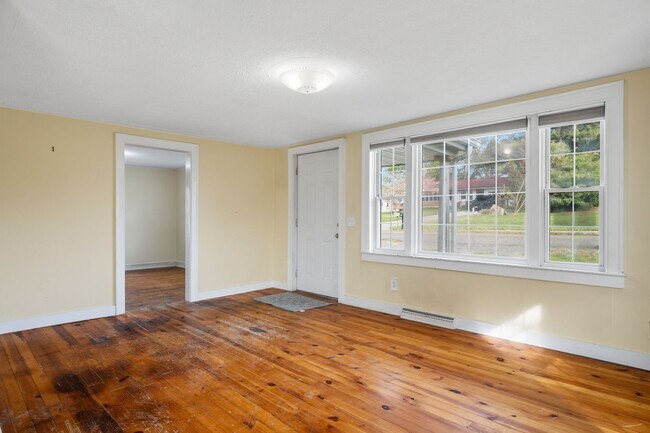 Foto del edificio - MOVE IN WITH A SECURITY DEPOSIT ALTERNATIVE FROM OBLIGO (for qualified applicants).