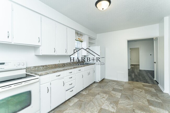 Foto del edificio - 4 Bedroom Home-Walking Distance to Downtown Rochester!