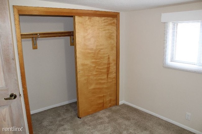 Building Photo - 2 br, 1 bath House - 715 E Wisconsin Ave