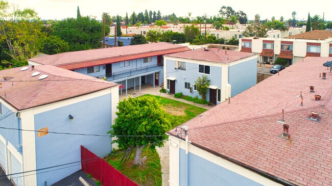 Foto del edificio - 13392 Magnolia St