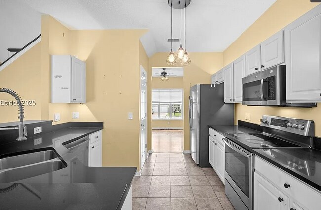 Foto del edificio - 6 Broadland Cir