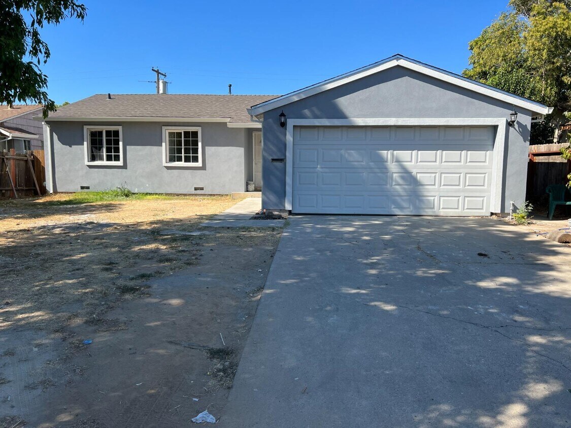 5231 Pkwy, Sacramento, CA 95823 House Rental in Sacramento, CA