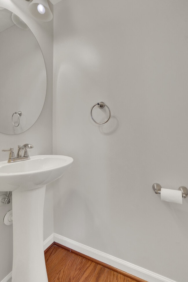 Foto del edificio - 1269 Elderslie Ln