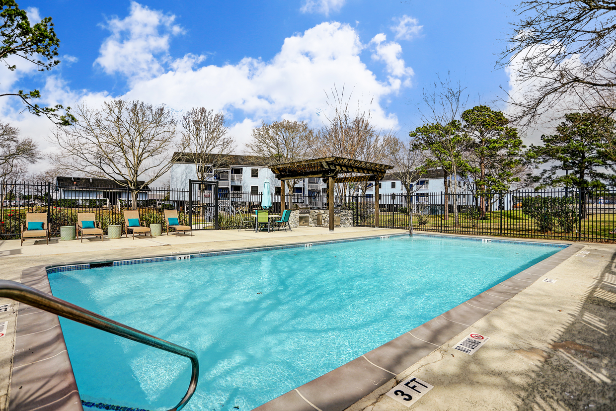 Foto principal - Bayou Village Apartments