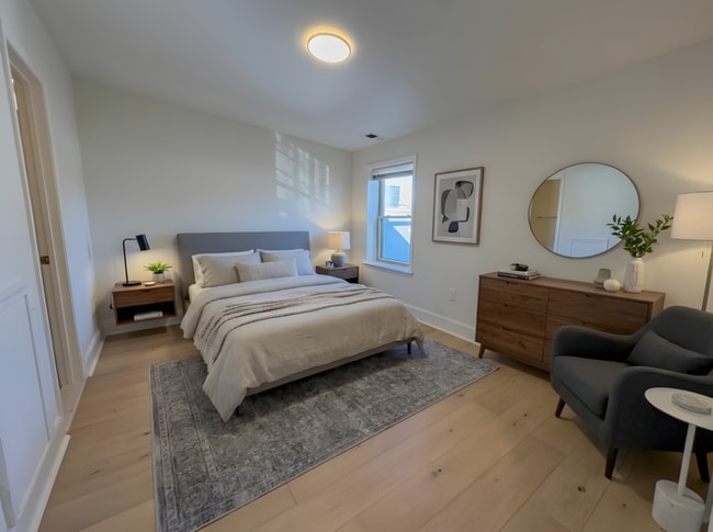 Building Photo - 1919 Mt Vernon St