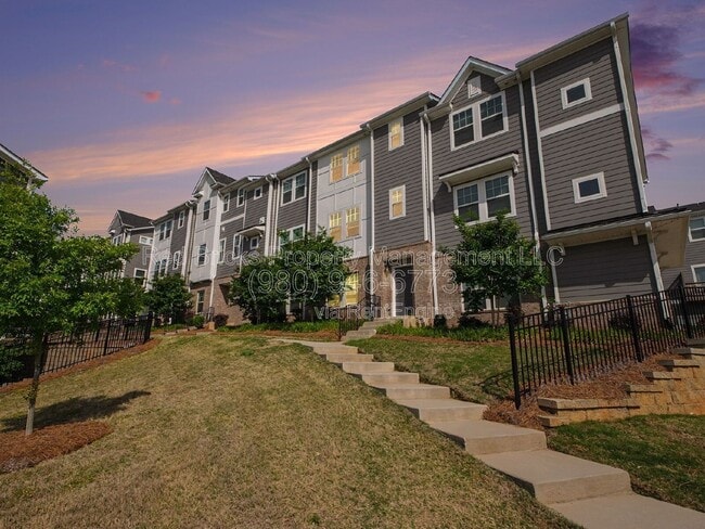 Foto del edificio - 4426 Millennium Ave