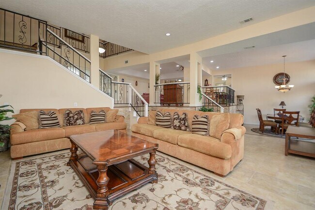 Building Photo - 128 Harbour Town Ct