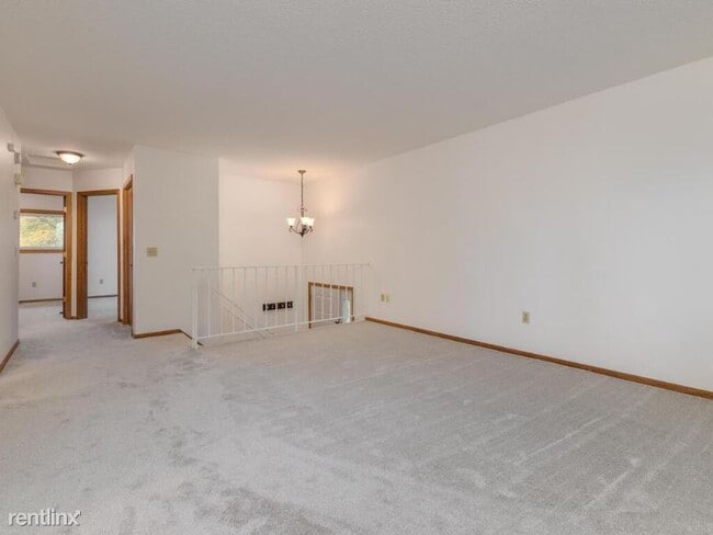 Building Photo - 3 br, 2 bath Townhome - 13428 Timber Crest Dr