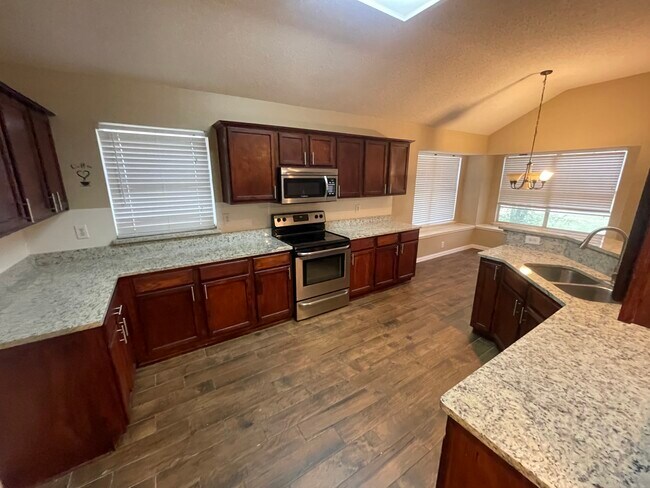 Foto del edificio - 3004 Norwich Ln