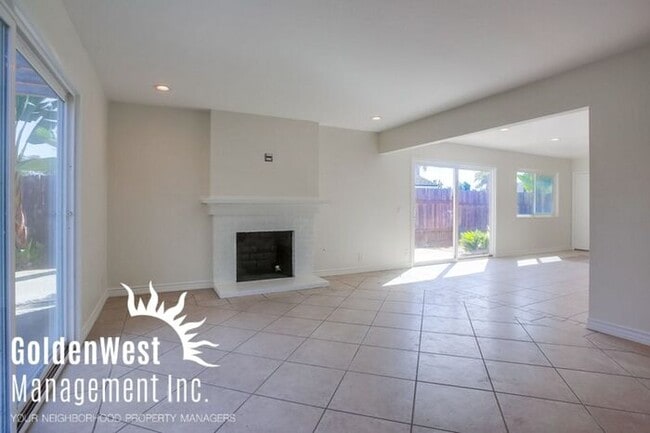 Building Photo - Newly Remodeled 5Bdm 3Ba Single-Family Hom...