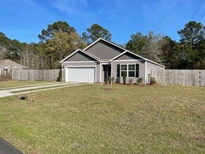 Building Photo - 364 Ellis Rd SE