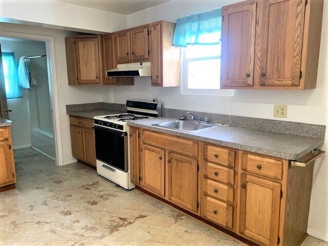 Kitchen - 2439 2nd St