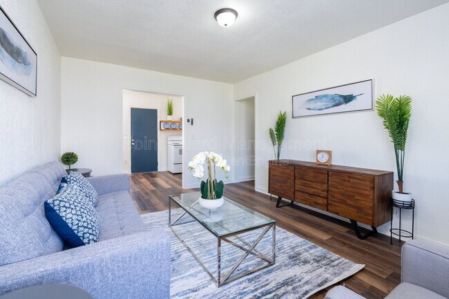 Foto del edificio - 859 S Beverly St