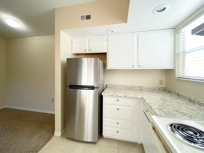 Foto del edificio - 1401 Village Blvd