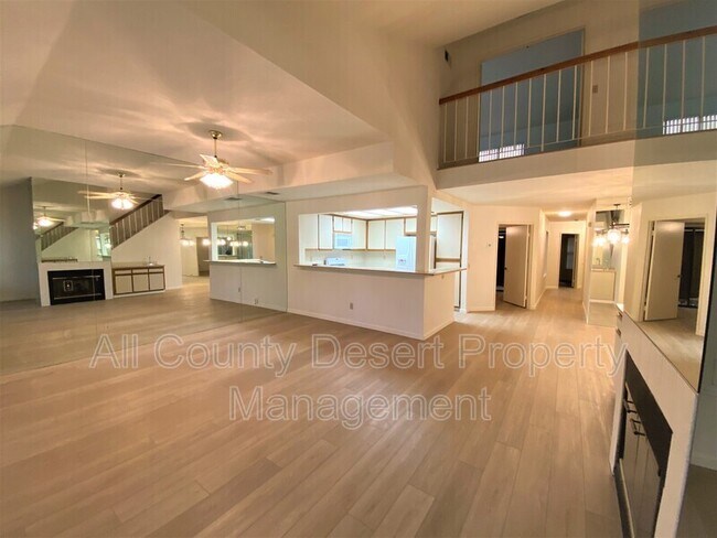Building Photo - 41495 Woodhaven Dr W