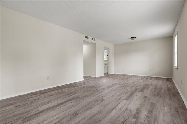 Building Photo - 319 Revell Dr