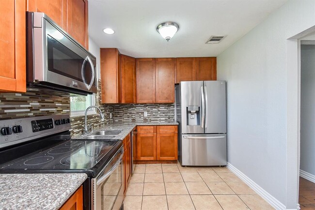 Foto del edificio - 455 Glenburnie Dr