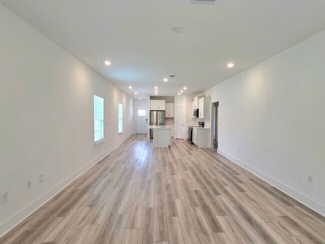 Building Photo - 6550 Paso Fino Dr