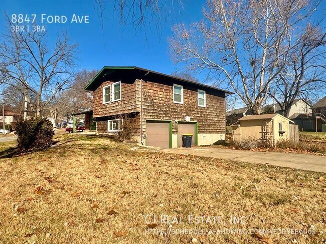 Foto del edificio - 8847 Ford Ave