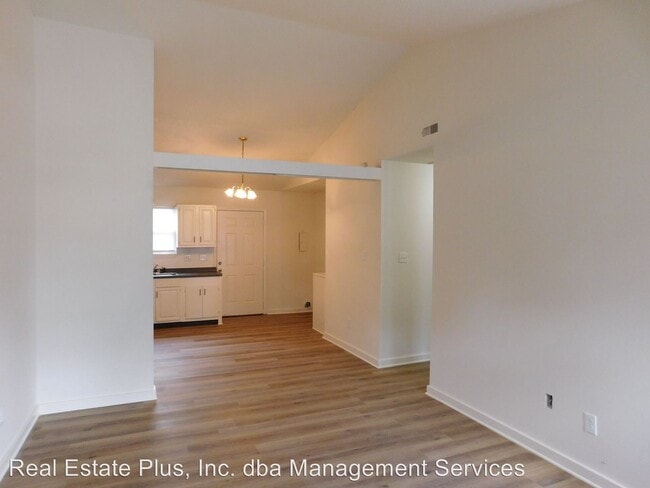 Building Photo - 419 Stoneyhill Trail