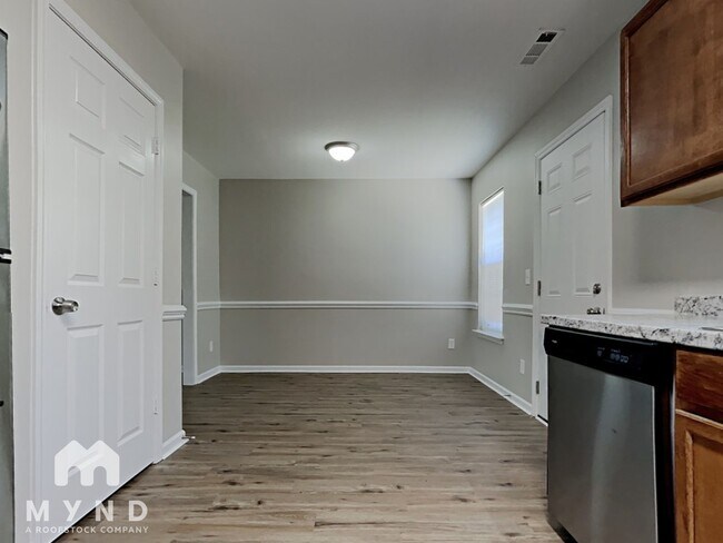 Foto del edificio - 2536 Reid Oaks Dr