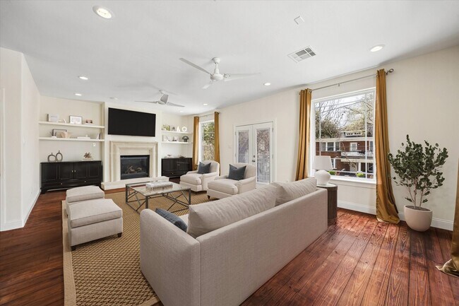 Building Photo - 4011 Garrott St