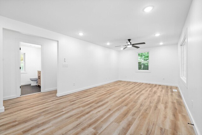 Foto del edificio - Fantastic Fully-Renovated Home in Kingston Springs on Almost 1 Acre!