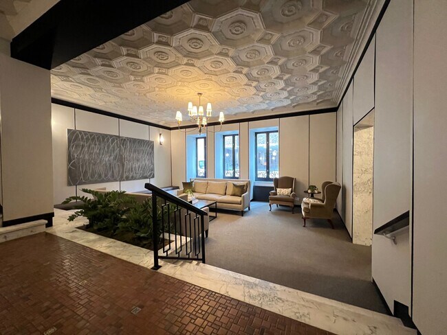 Foto del edificio - 6101 N Sheridan Rd
