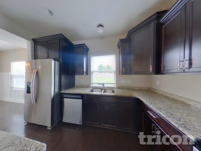 Foto del edificio - 1023 Solomon Ln