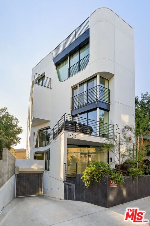 Foto del edificio - 1533 N Vista St