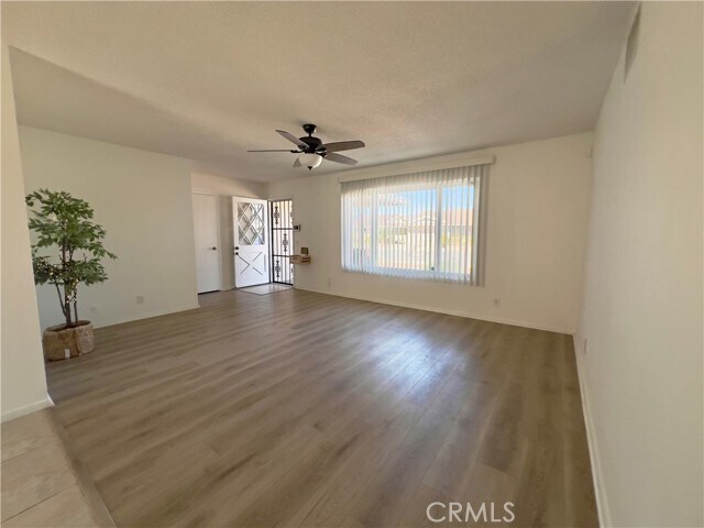 Foto del edificio - 1521 W Westmont Ave