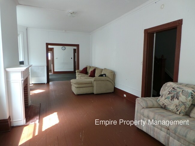 Building Photo - 456 Montclair Ave