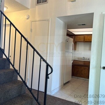 Foto del edificio - 5201 Dunsmuir Rd