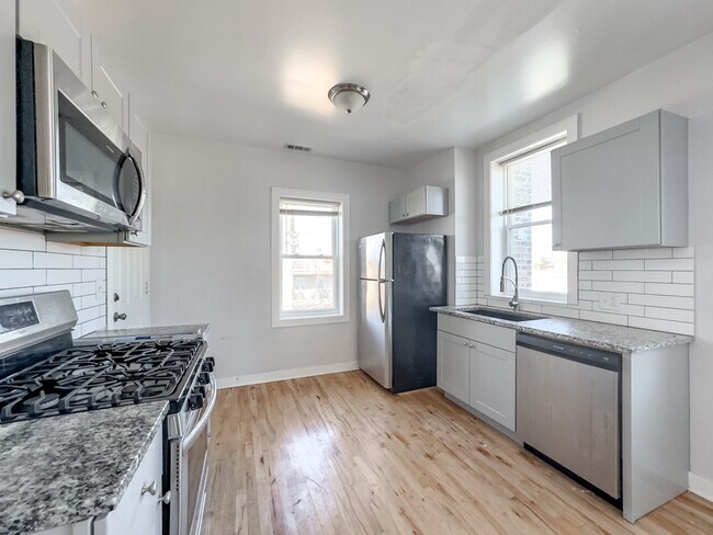 Foto del edificio - 5610 N Western Ave