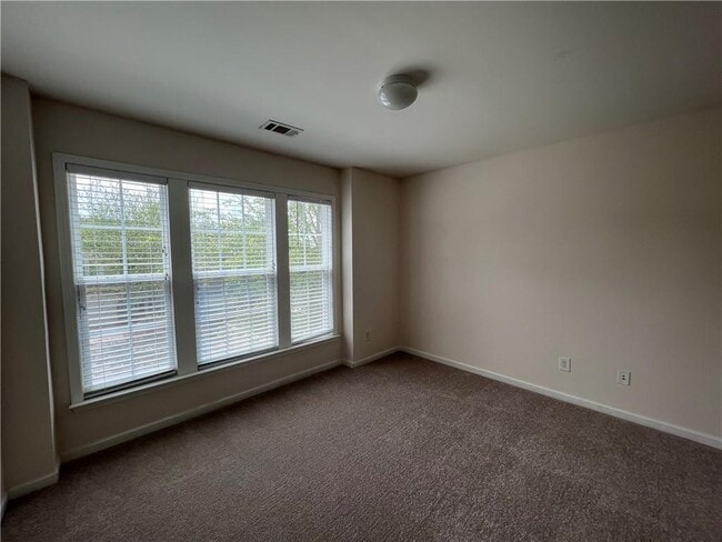 Building Photo - 2055 Fosco Dr NW