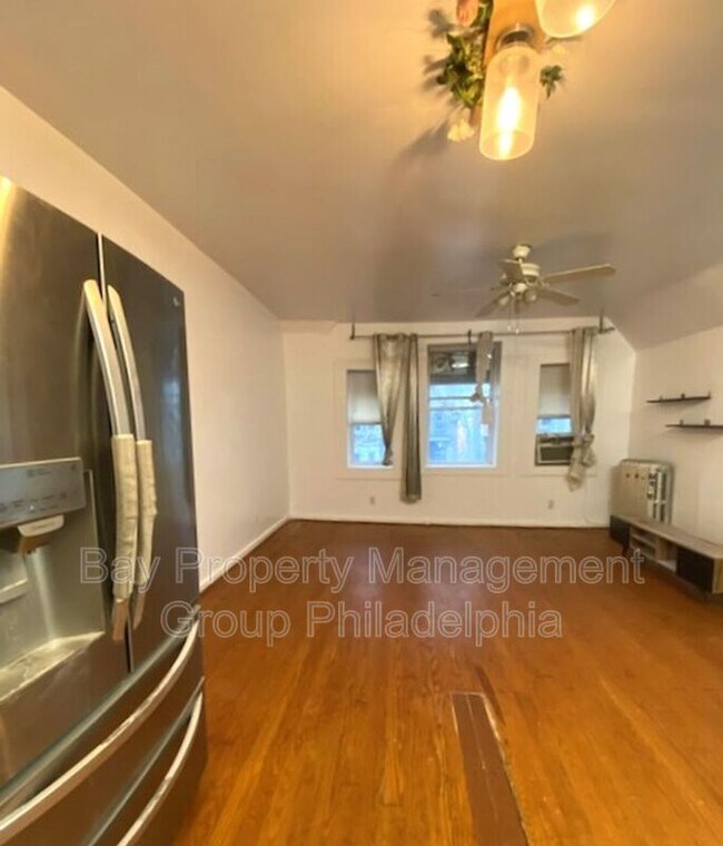 Building Photo - 807 S St Bernard St