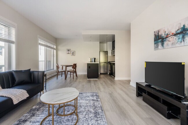 Building Photo - 899 Pine St