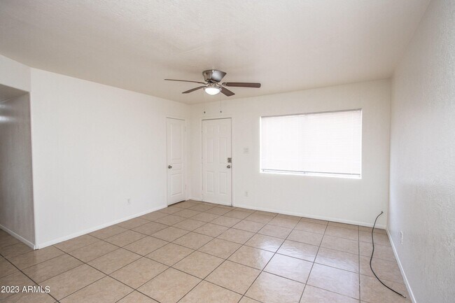 Foto del edificio - 4625 W Thomas Rd