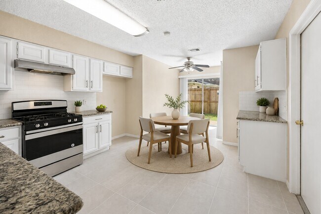 Foto del edificio - 3207 Rimrock Dr