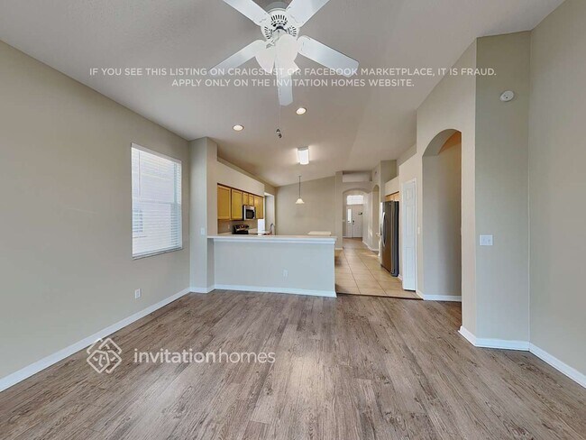 Building Photo - 13707 Ogakor Dr