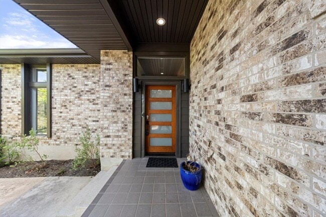 Building Photo - 6002 Mt Bonnell Rd