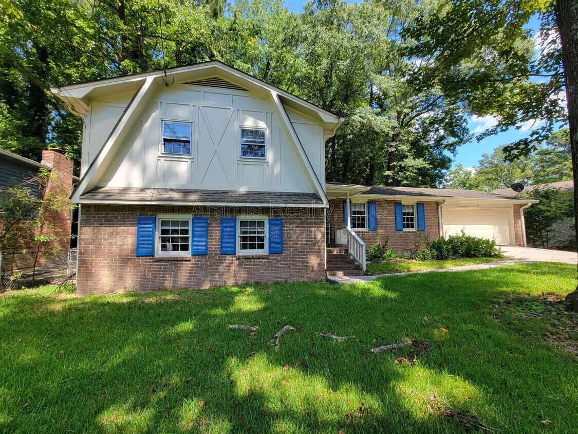 Foto principal - 2506 Windmere Dr NW