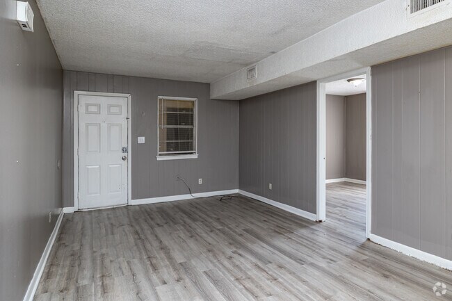 2 habitaciones, 1 baño - 854 pies cuadrados - Sala de estar - Sunset Village