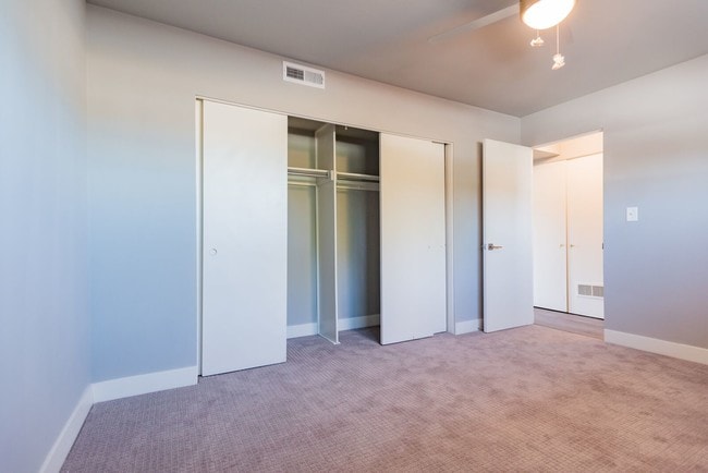 Building Photo - Joshua Tree